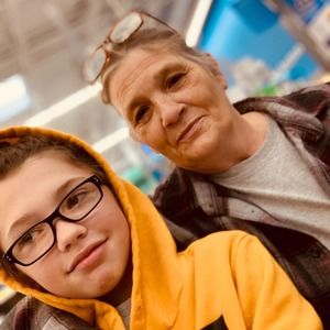 Meet your Posher, Carolyn